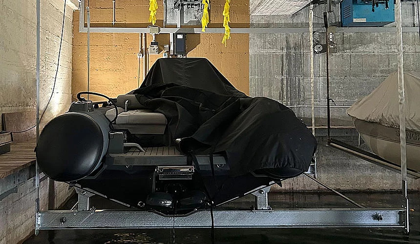 Elektrische Bootshebeanlage