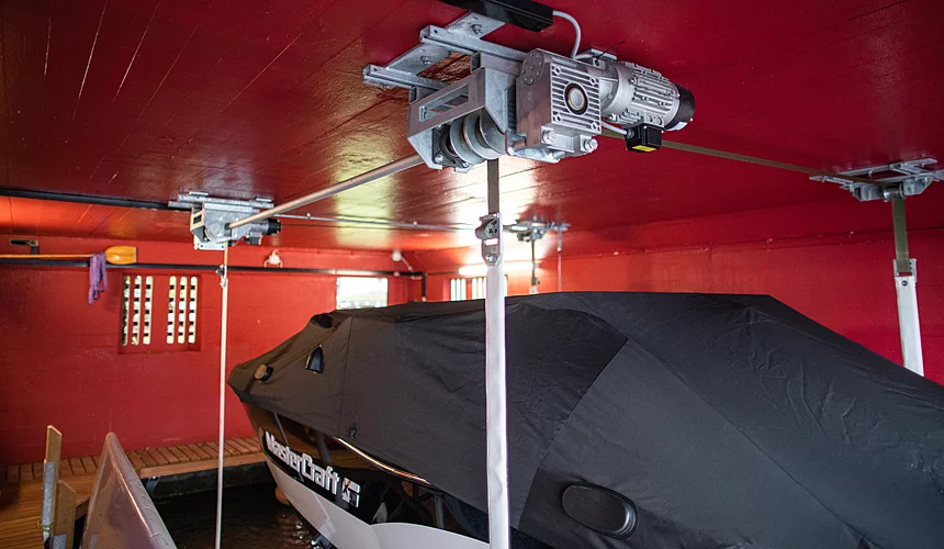 Elektro Bootshebeanlage