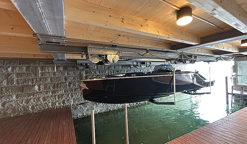 Elektrischer Teleskop-Bootslift