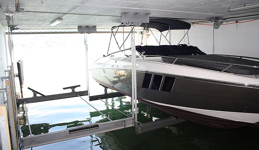 Hydraulischer-Bootslift